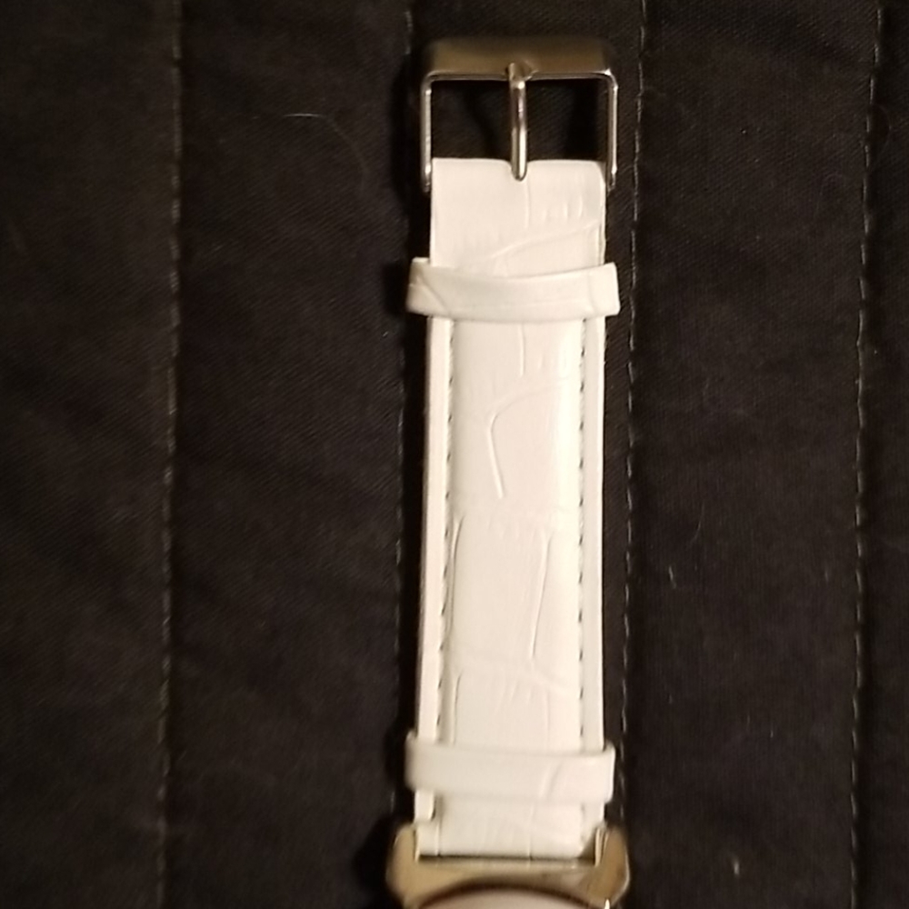Mickey Mouse womens watch - Picture 6 of 7